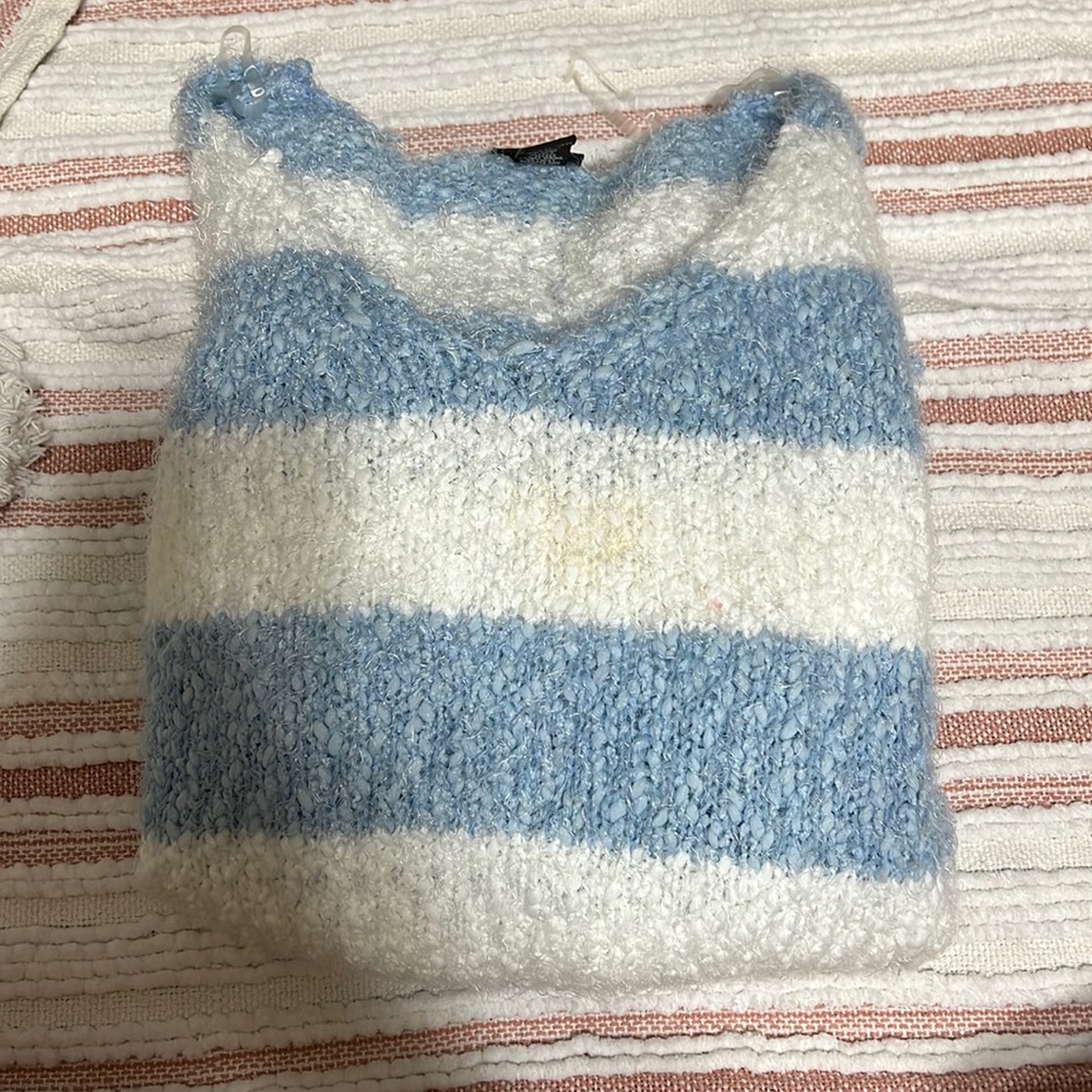Rue 21 blue and white sweater